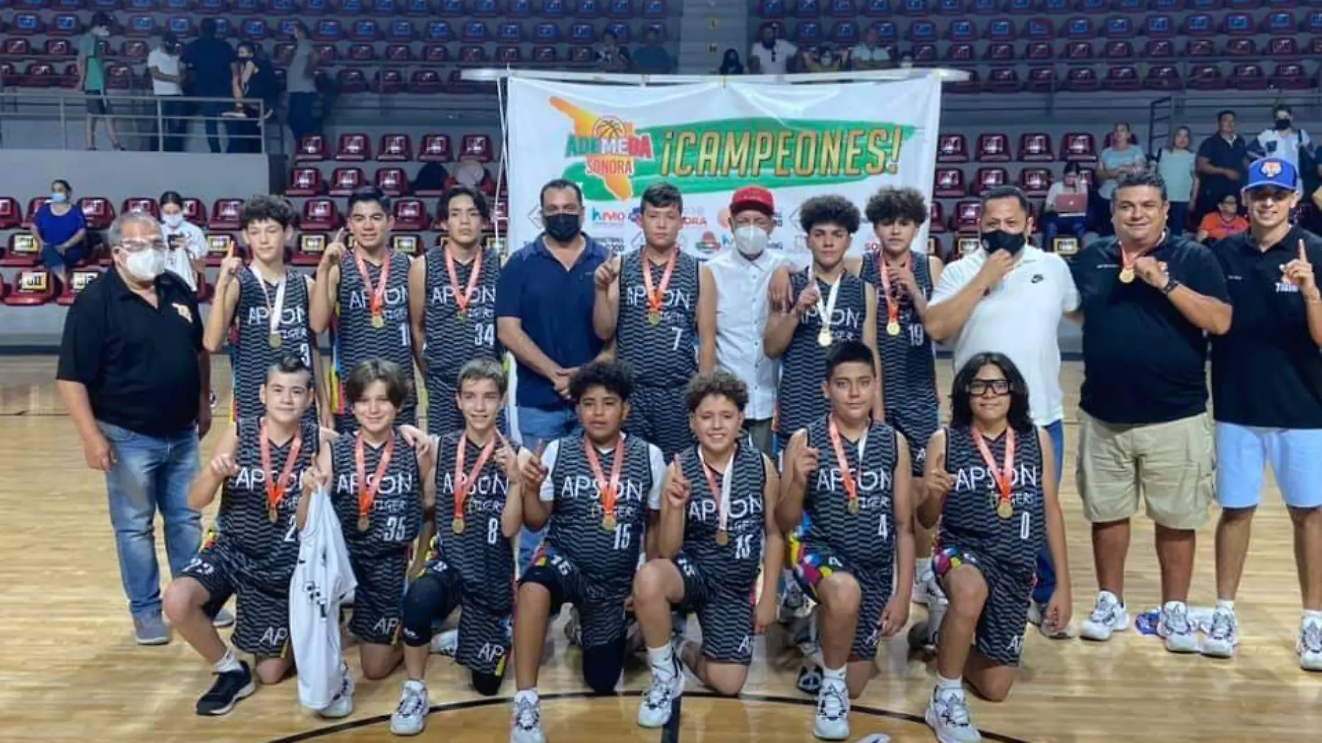 Agua Prieta campeón estatal varonil de basquetbol Sub 13           (Cortesía Codeson)